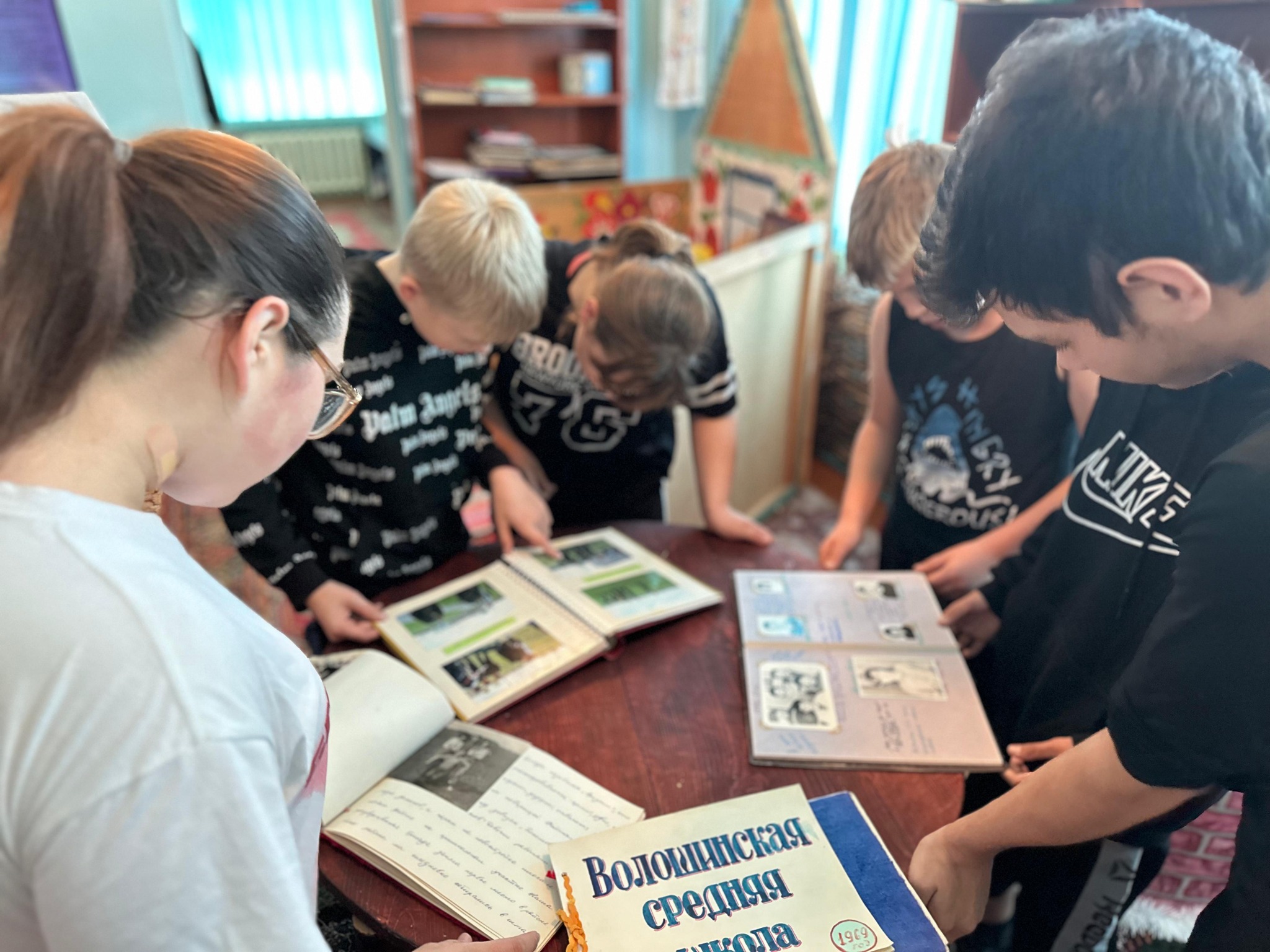 «Волошинка орта мектебі» КММ-де күзгі каникул кезіндегі өлкетану үйірмесінің жұмысы.