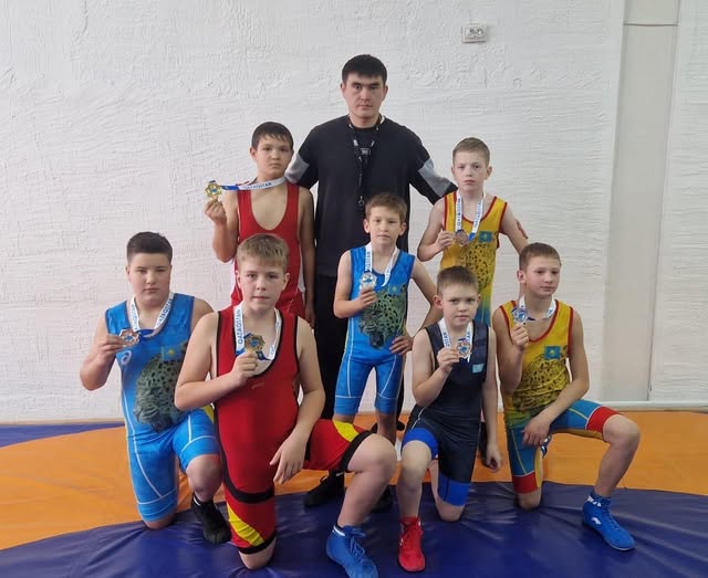 &quot;Волошинка орта мектебі&quot; КММ оқушылары 2025 жылғы 11-13 қараша аралығында грек-рим күресінен аудандық турнирге қатысып, жүлделі орындарға ие болды! 
